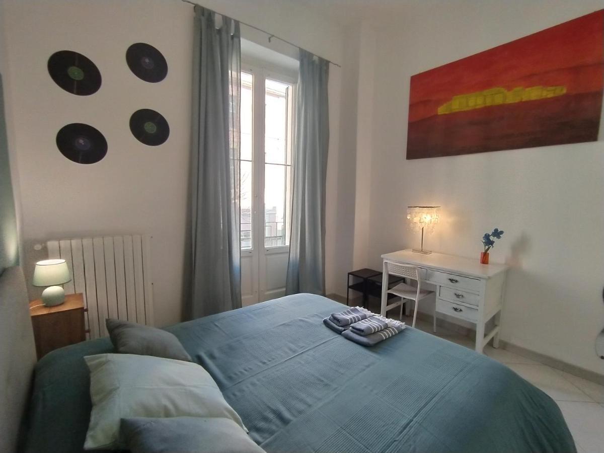 Flower 11 Apartment Bari Buitenkant foto